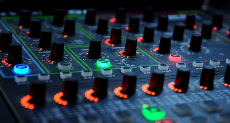 découvrez notre large gamme d'équipements audio de haute qualité, conçus pour les audiophiles et les professionnels. profitez d'un son exceptionnel et d'une expérience d'écoute immersive avec nos produits de pointe.