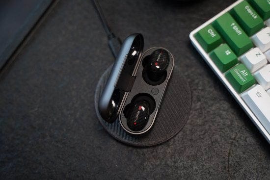 découvrez les avantages du bluetooth : connectivité sans fil simplifiée, économies d'énergie, liberté de mouvement et compatibilité avec une variété de dispositifs. explorez comment cette technologie révolutionne notre quotidien.