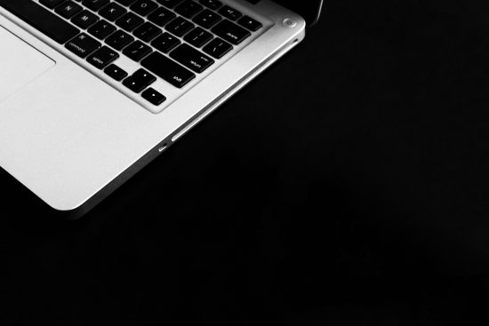 découvrez notre sélection d'accessoires technologiques indispensables pour améliorer votre expérience numérique. des chargeurs aux écouteurs, trouvez tout ce qu'il vous faut pour accompagner vos appareils avec style et performance.
