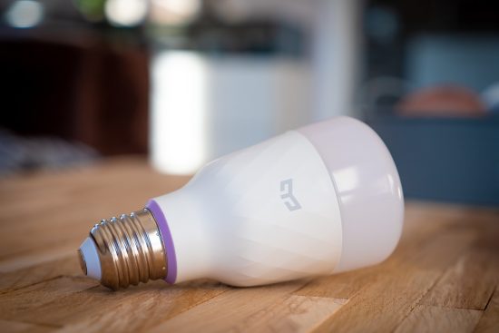 découvrez l'éclairage intelligent qui transforme votre maison en un espace moderne et agréable. contrôlez la lumière à distance, ajustez l'ambiance selon vos envies et économisez de l'énergie grâce à la technologie innovante de l'éclairage connecté.