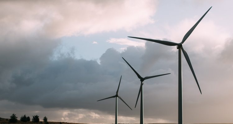découvrez les avantages des énergies renouvelables, telles que l'énergie solaire, éolienne et hydraulique, pour un avenir durable et respectueux de l'environnement. informez-vous sur les technologies innovantes et les solutions accessibles pour réduire votre empreinte carbone.