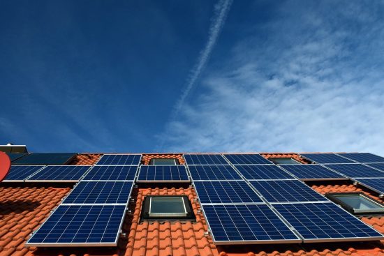 découvrez les avantages des panneaux solaires : une solution durable et économique pour produire votre propre énergie. explorez nos conseils et astuces pour choisir et installer des panneaux solaires adaptés à vos besoins.