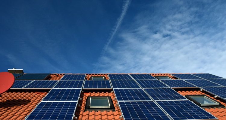découvrez les avantages des panneaux solaires : une solution durable et économique pour produire votre propre énergie. explorez nos conseils et astuces pour choisir et installer des panneaux solaires adaptés à vos besoins.