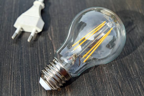 découvrez les ampoules intelligentes qui révolutionnent votre éclairage ! économisez de l'énergie, contrôlez vos lumières à distance et personnalisez l'ambiance de votre intérieur grâce à des fonctionnalités innovantes.