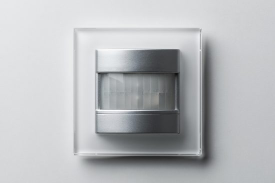 découvrez les détecteurs d'ouverture, des dispositifs essentiels pour renforcer la sécurité de vos espaces. idéaux pour protéger vos fenêtres et portes, ces systèmes avancés vous alertent immédiatement en cas d'intrusion. explorez notre gamme de détecteurs adaptés à tous vos besoins de sécurité.