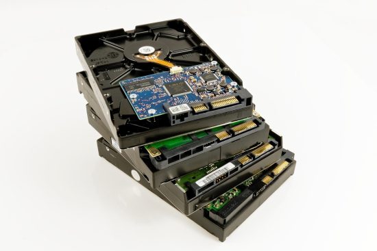 découvrez notre sélection de disques durs externes performants pour le stockage de vos données. idéaux pour sauvegarder vos fichiers importants ou étendre votre espace de stockage, nos disques durs allient capacité, rapidité et fiabilité. trouvez le modèle parfait qui répond à vos besoins dès maintenant !