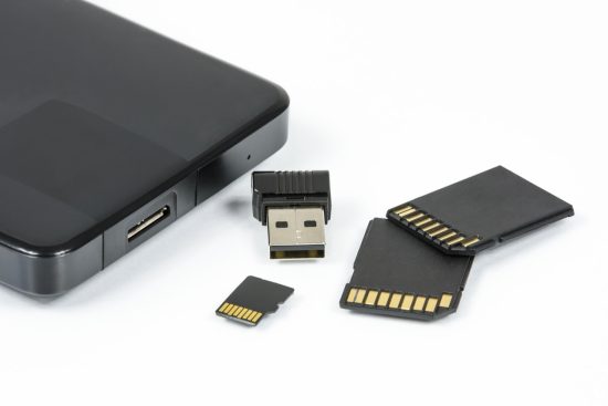 découvrez notre sélection de cartes mémoire de haute qualité, idéales pour stocker vos photos, vidéos et fichiers importants. profitez de vitesses de transfert rapides et d'une grande capacité de stockage pour tous vos appareils. commandez dès maintenant et ne manquez jamais un moment précieux !