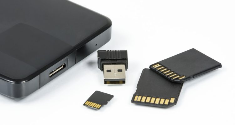 découvrez notre sélection de cartes mémoire de haute qualité, idéales pour stocker vos photos, vidéos et fichiers importants. profitez de vitesses de transfert rapides et d'une grande capacité de stockage pour tous vos appareils. commandez dès maintenant et ne manquez jamais un moment précieux !