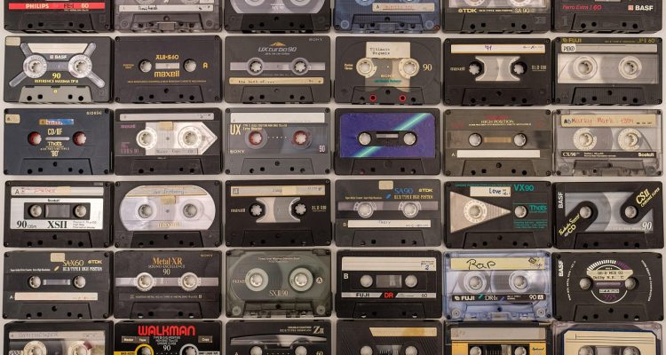 découvrez un univers captivant avec notre sélection d'audio, incluant des podcasts, des livres audio et des morceaux musicaux. plongez dans des histoires fascinantes et laissez-vous emporter par la musique, où que vous soyez.